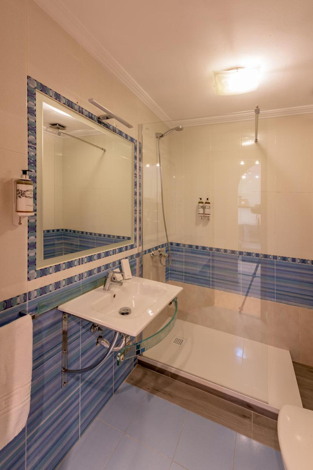 Apartamento Centrico Sibarys- 2 Dormitorios ネルハ エクステリア 写真
